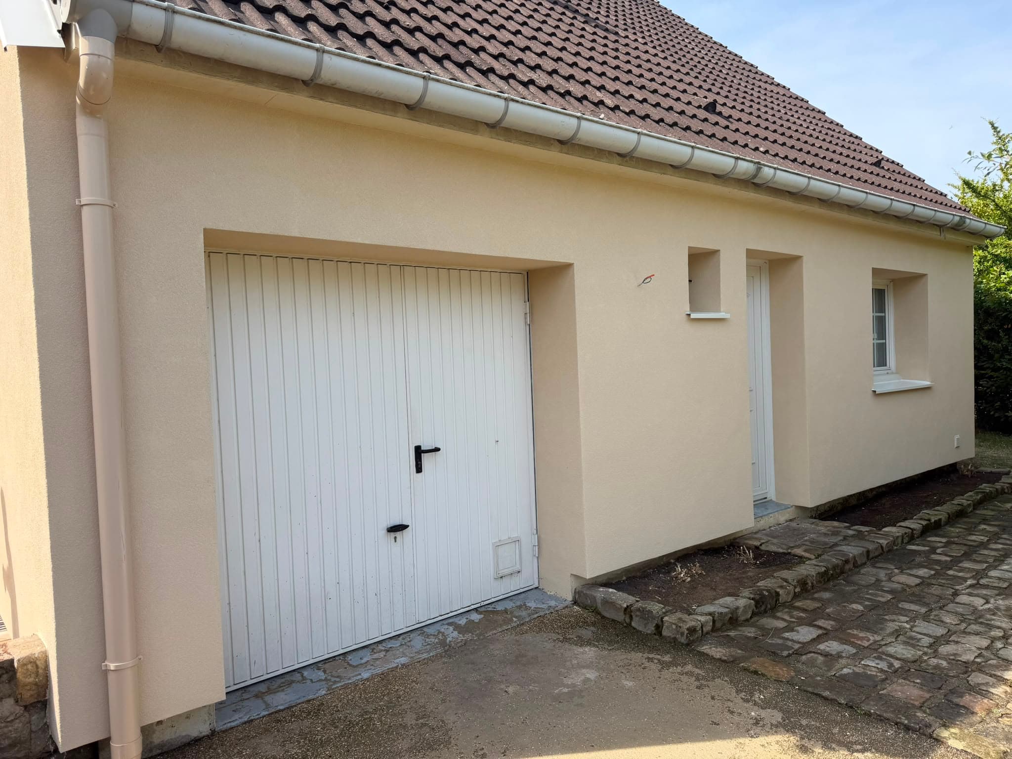 Rénovation globale — PAC, ballon, ITE & isolation 10