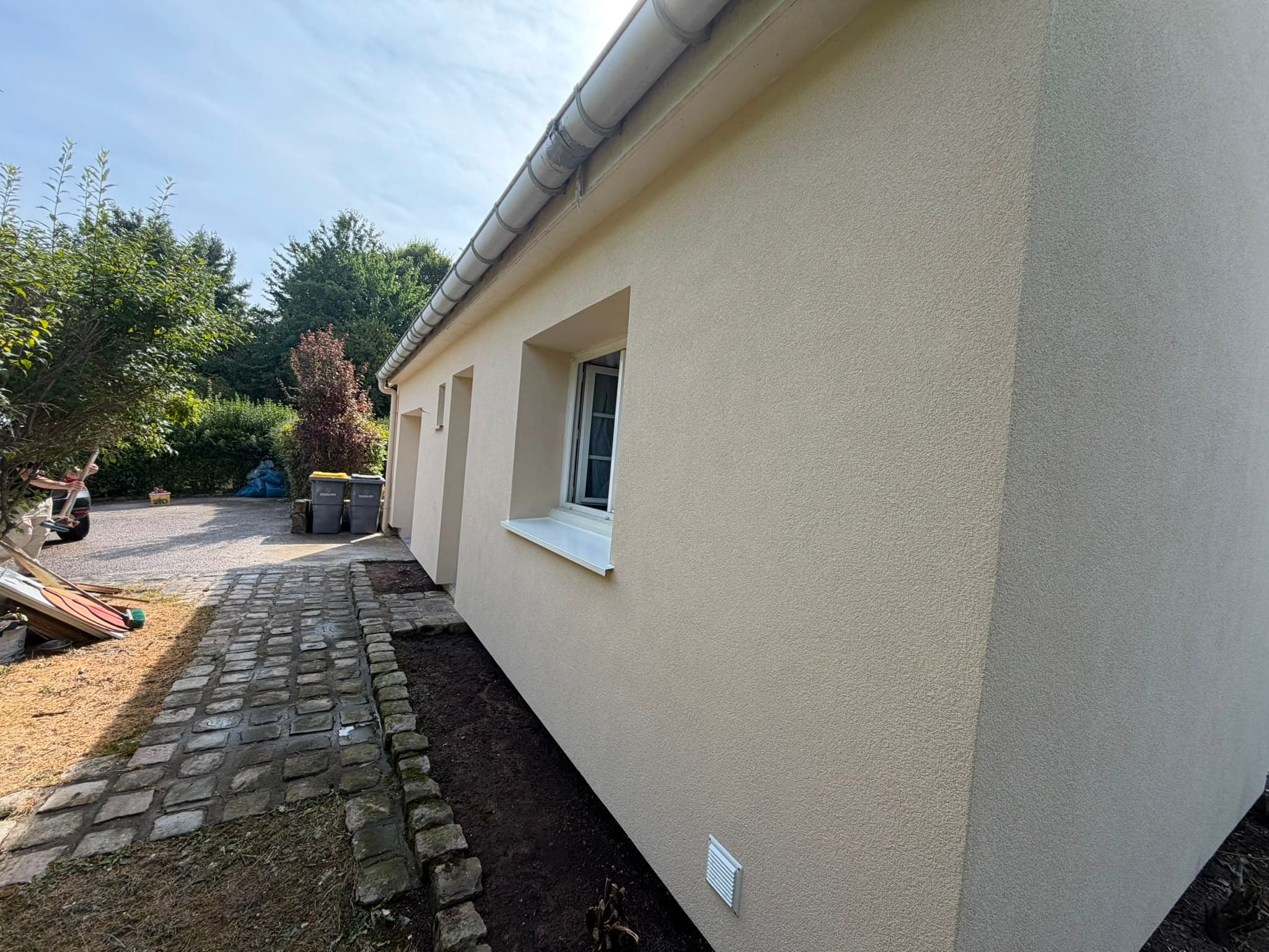 Rénovation globale — PAC, ballon, ITE & isolation 5